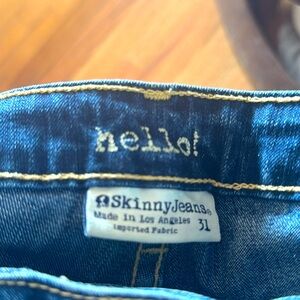 Hello! SkinnyJeans®DayWash Barely Bootcut Sz 31 EUC